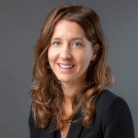 Session photo portrait en studio pour FBN - FRANCE - Caroline du Tillet Duruy- Responsable éditorial,  Family Business Network