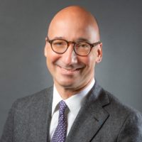 Session photo portrait en studio pour FBN - FRANCE -Charles ROBINET-DUFFO. 
Président-Directeur Général (PDG) chez Groupe Henner