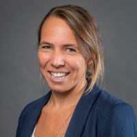 Portraits corporate FBN France Session photo portrait en studio pour FBN - FRANCE - Constance WATRELOT - LE BIGOT, Déléguée Régionale Nord - Family Business Network